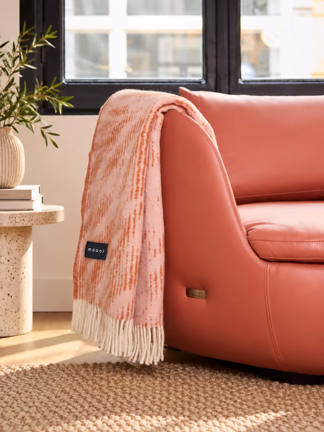 Blushing Sloth collection by Moooi
