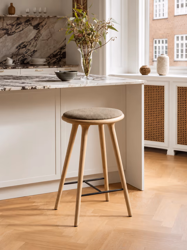 Mater High & Low Stool collection