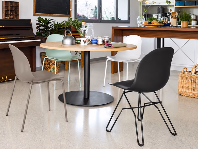 Academy Chair, Crossed Rod Base by Connubia