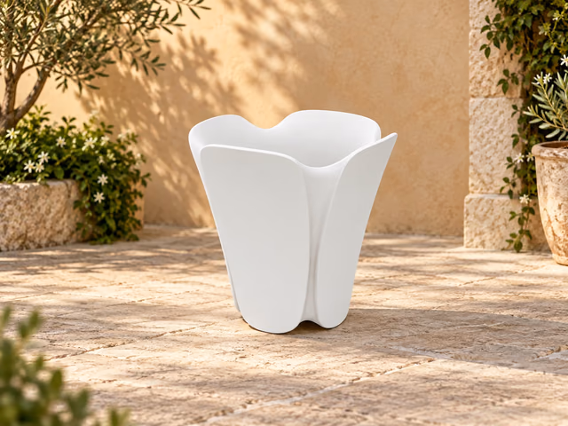 Pezzettina Maceteros Planter by Vondom