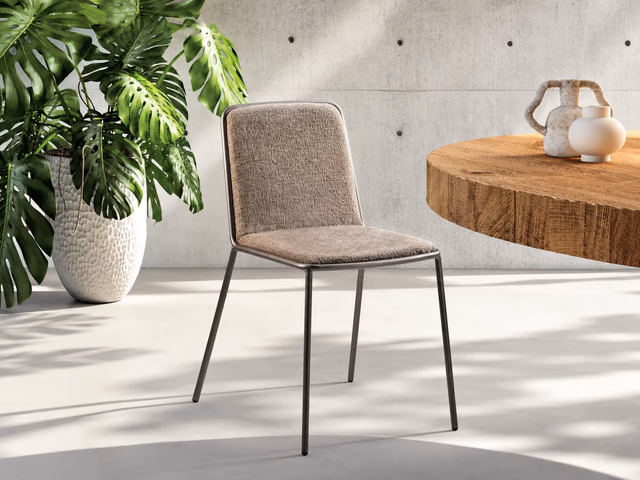 Pletra Chair by Lago