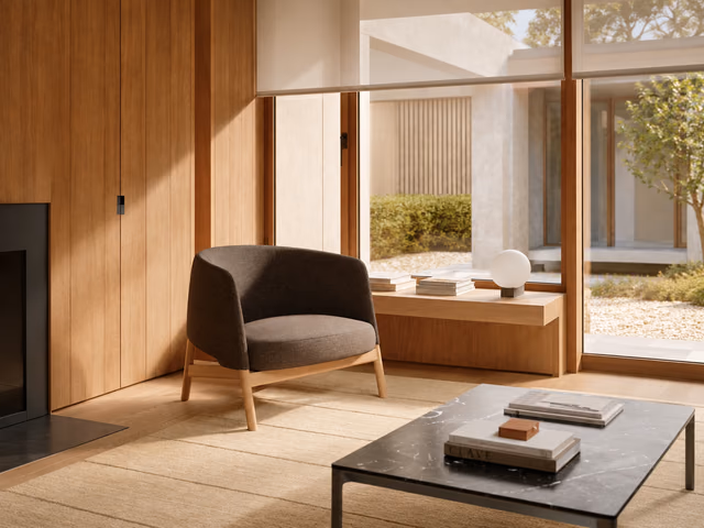 Collar Grand Chair by Bensen
