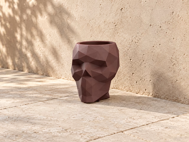 Skull Maceteros Planter by Vondom
