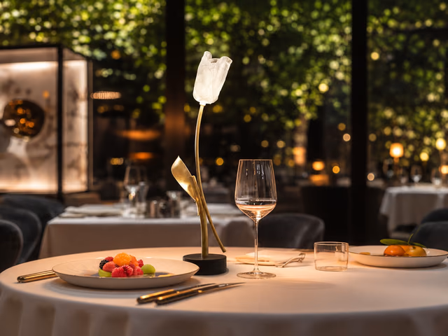 Tulip Battery Table Lamp by Slamp