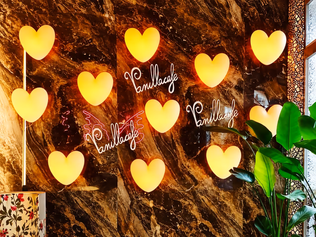 Love Wall Lamp by Slide