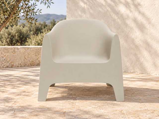 Solid Lounge Chair by Vondom