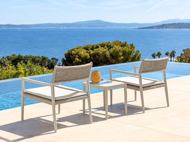 Dolcevita//Alu Lounge Armchair by Talenti