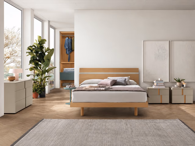 Joker Wooden Bed by Tomasella