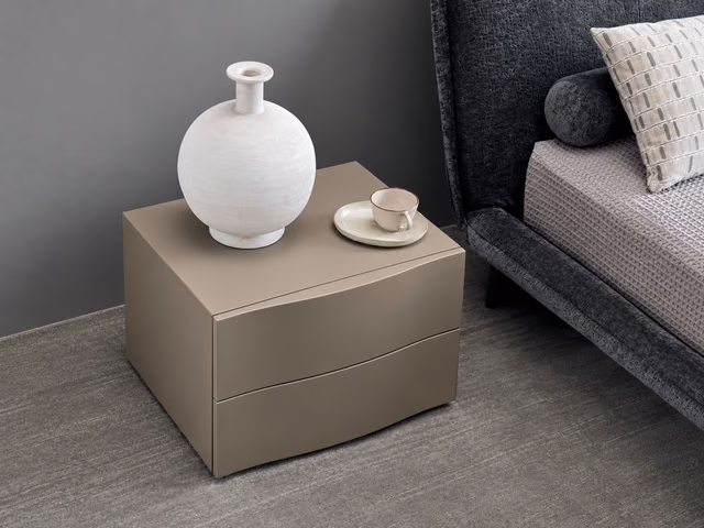 Sinuosa Nightstand by Calligaris