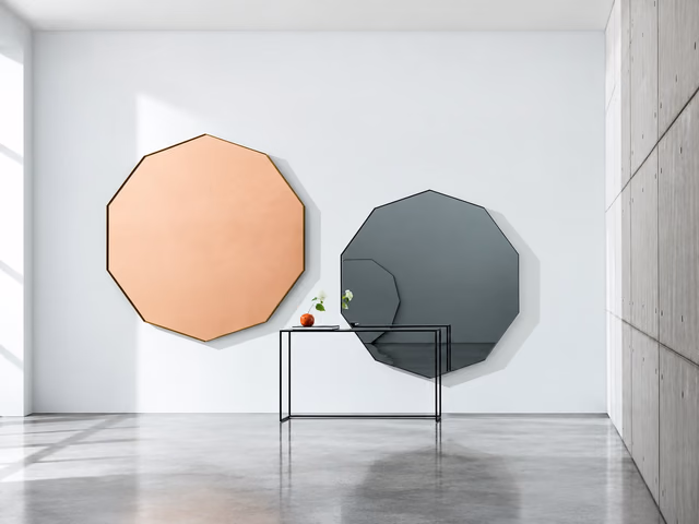 Visual Decagonal Mirror by Sovet