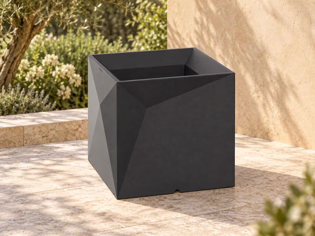 Faz Planter by Vondom