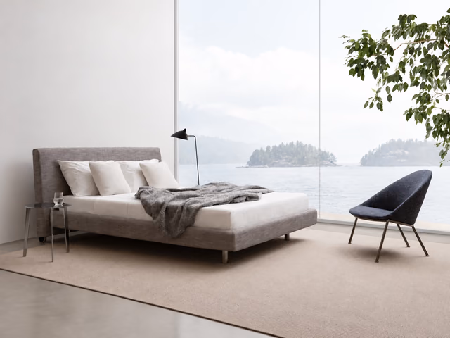 Onto Bed by Bensen