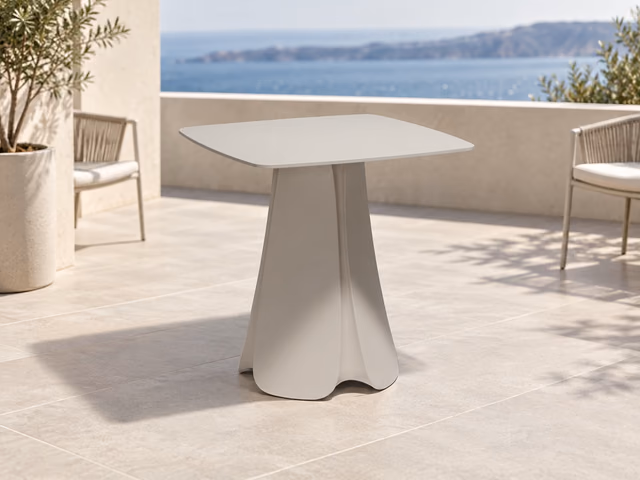 Pezzettina Dining Table by Vondom