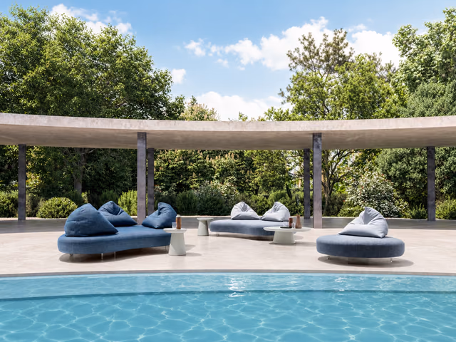 Papilo Outdoor Sofa by Ditre Italia