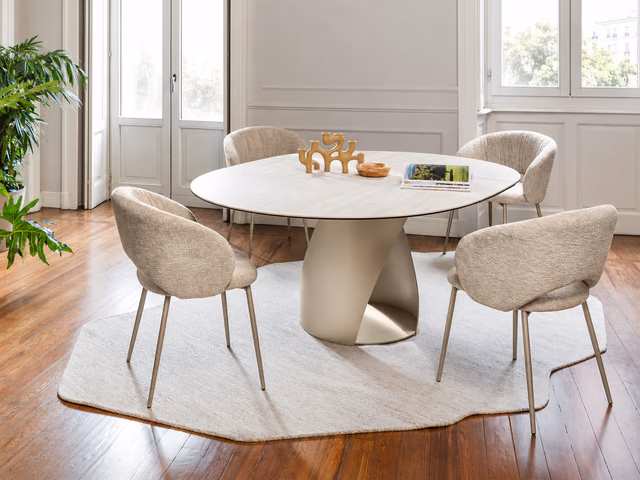 Cyclone Extendable Dining Table by Calligaris