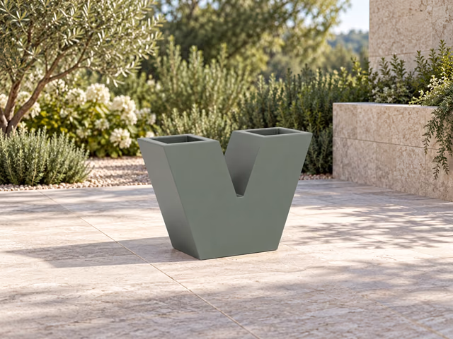 Uve Planter by Vondom