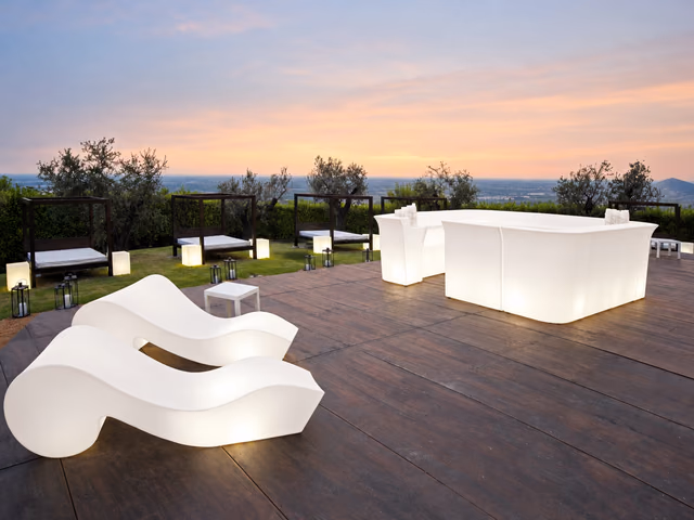 Jumbo Bar Counter by Slide