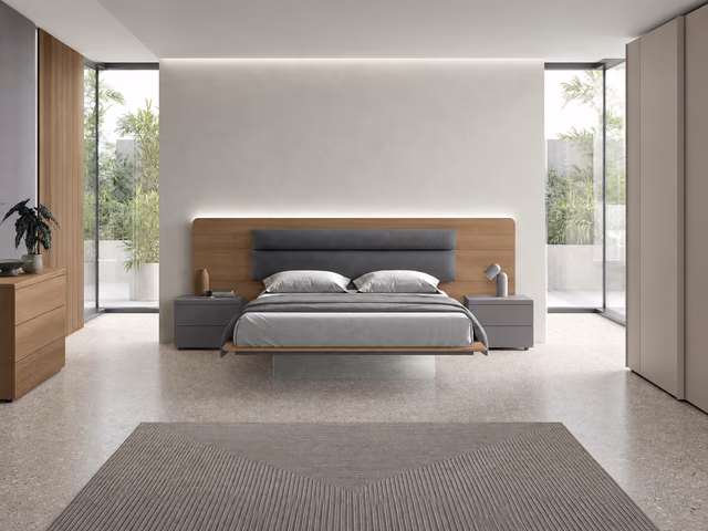 Leonardo Wooden Bed by Tomasella