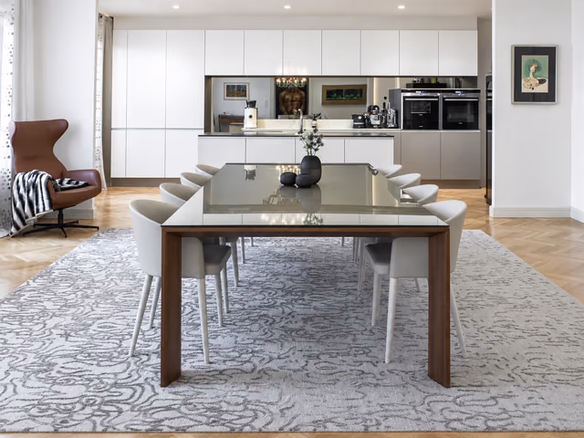 Toronto Table by Sovet
