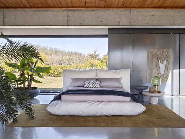 Alba Bed by Mogg