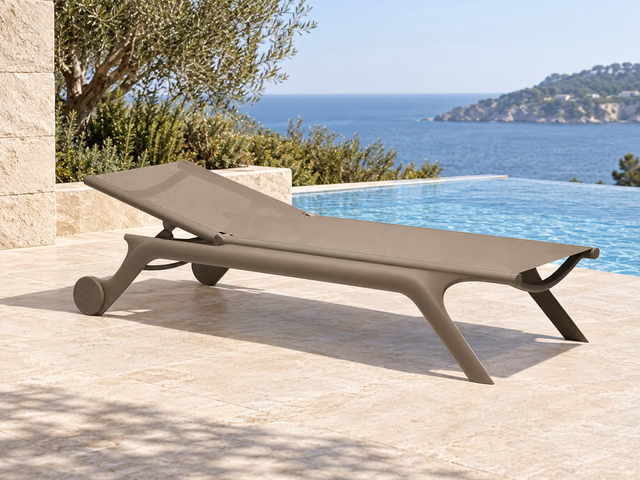 Africa Sun Lounger by Vondom