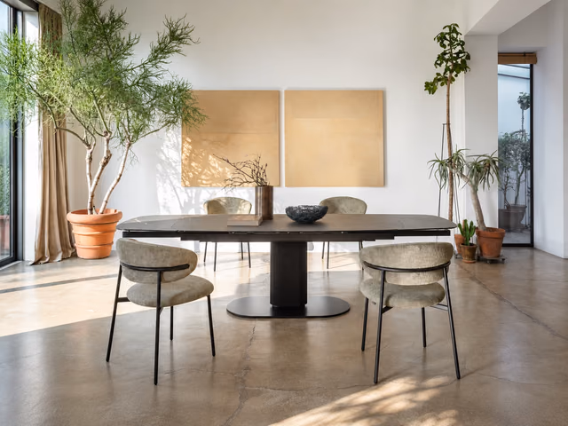 Cameo Extendable Dining Table by Calligaris