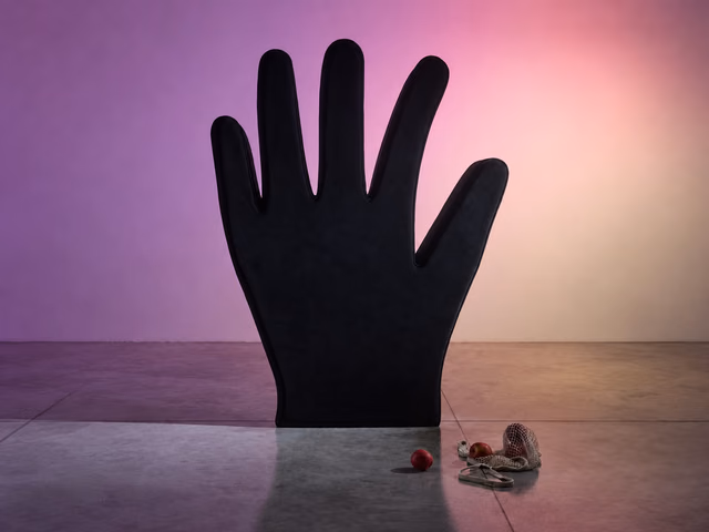 Mano Sculpture by Gufram