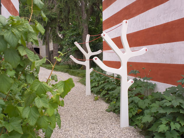 Alberto Clothesline Support by Casamania