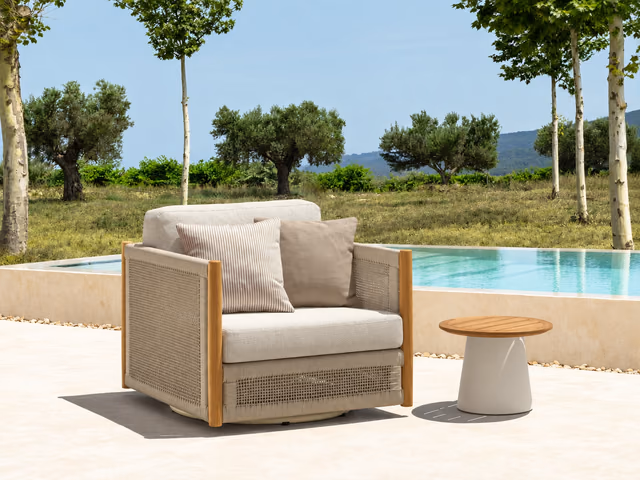 Dolcevita Swivel Living Armchair by Talenti