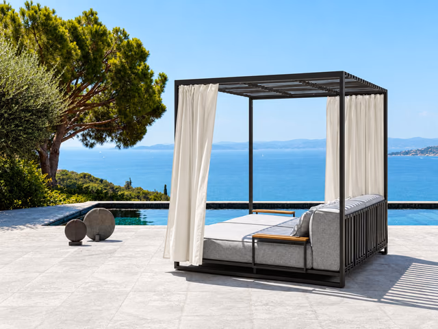 Casilda Daybed by Talenti