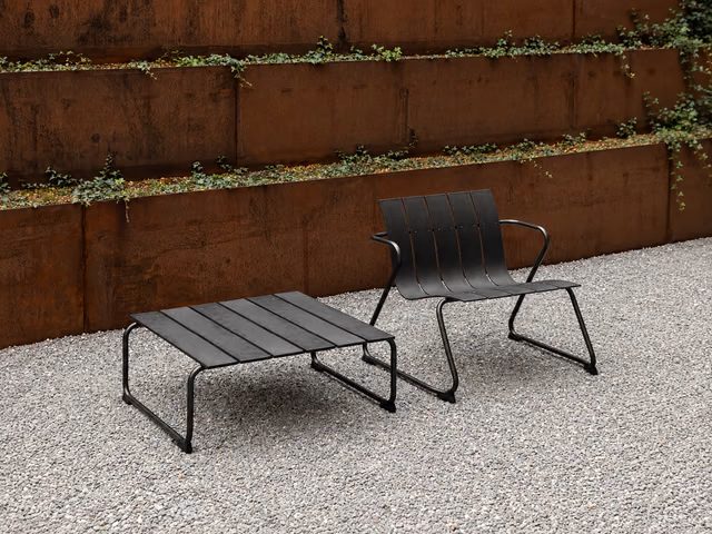 Ocean Lounge Table — Black by Mater