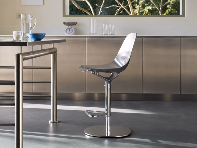 Mammamia Stool by Opinion Ciatti