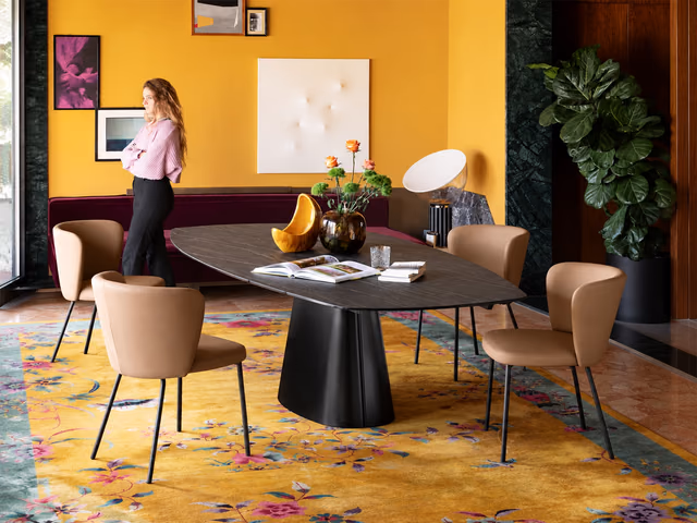 Ellisse Dining Table, Barrel-Shaped by Connubia