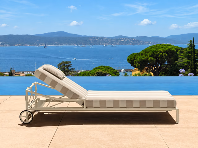 Capri Sunbed by Talenti