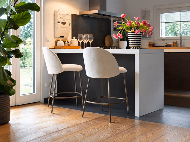 Tuka Mid Counter Stool, Metal Legs by Connubia