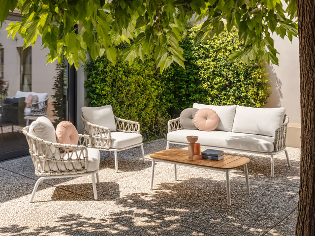 Iris Sofa by Talenti