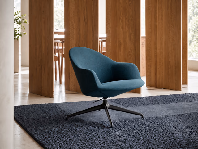Circa Swivel Chair by Bensen