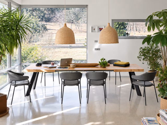 Bold Dining Table by Connubia