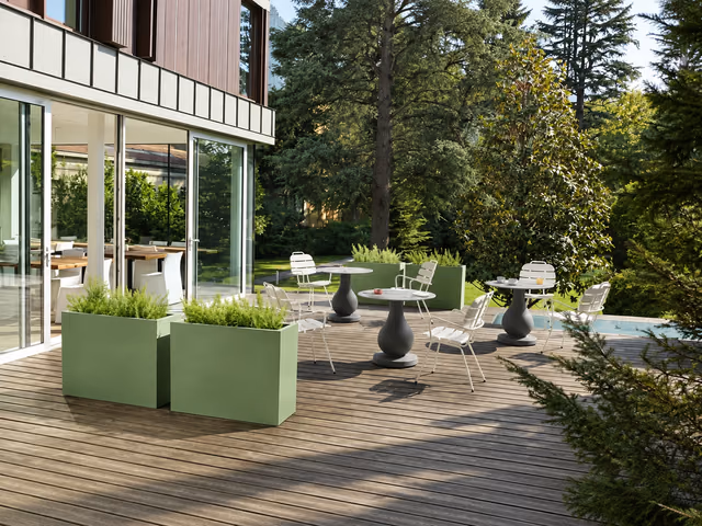 Quadra Separé Planter by Slide