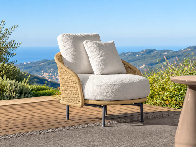 Nido Living Armchair by Talenti