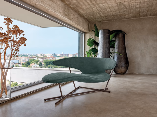 Manta Chaise Lounge by Arketipo