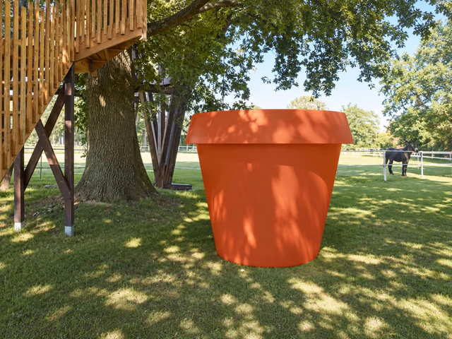 Giò Monster Planter by Slide