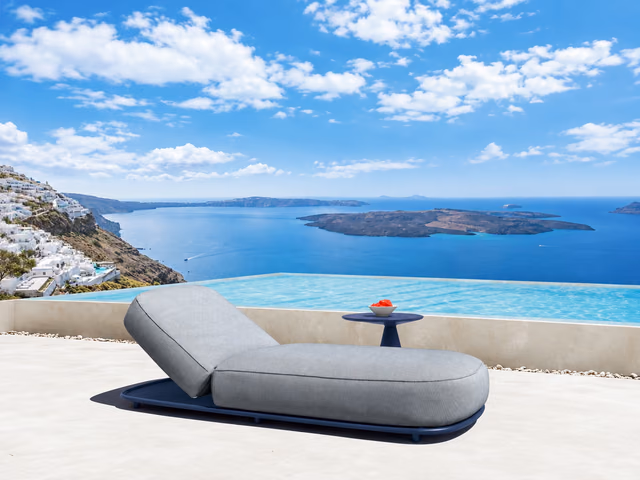 Swipe Sunbed Chaise Lounge by Talenti
