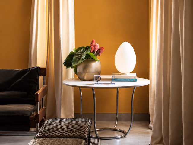 Uovo Portable Table Lamp by Fontana Arte