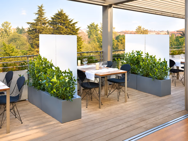 Privé Planter by Slide