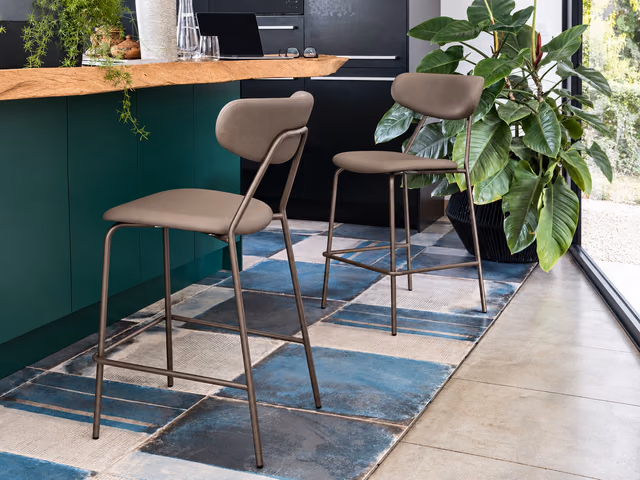Lisca Stool by Connubia