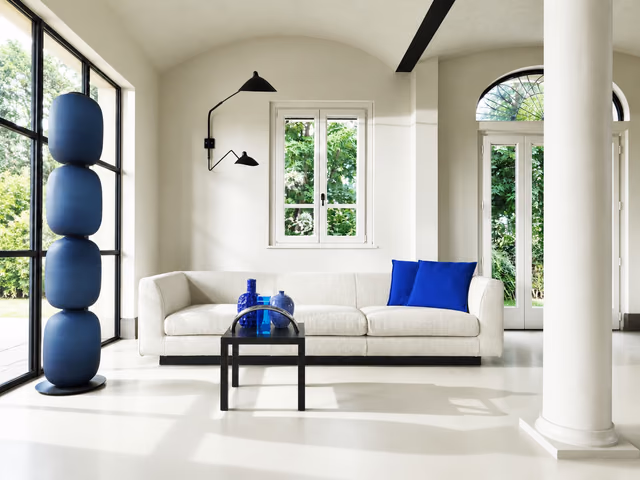 Elan 23 Sofa by Cappellini