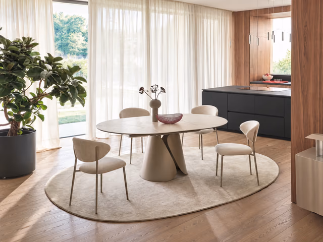 Tango Extendable Dining Table by Calligaris