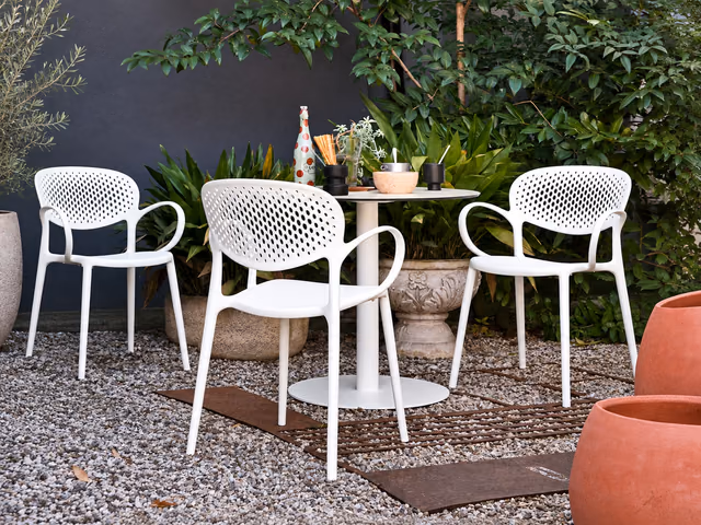 Archirivolto outdoor dining furniture