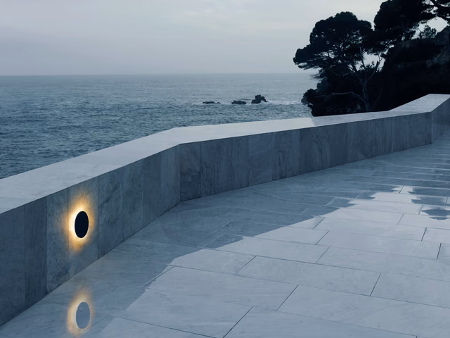 Camouflage 140 Wall Lamp by Flos